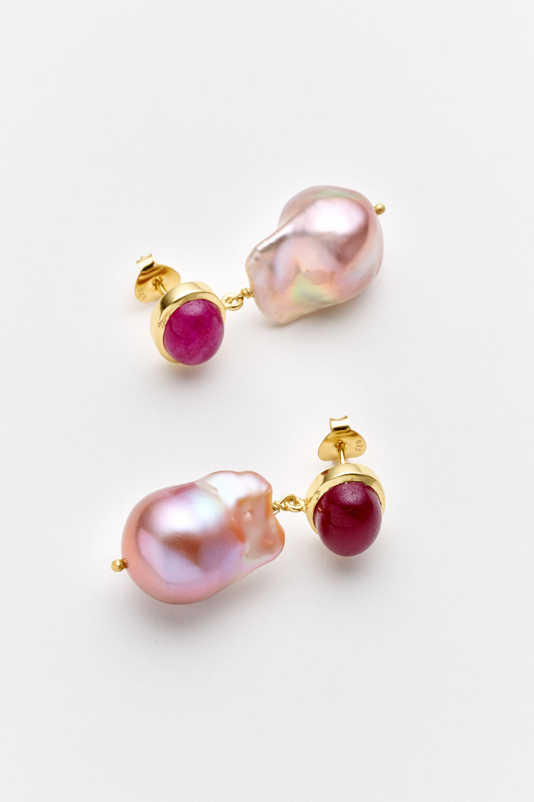 Mizia Orecchini Perla Rosa con Rubino