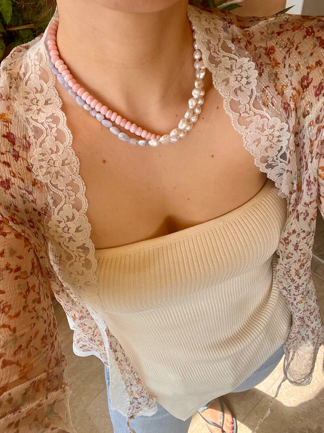 Collana a due storie