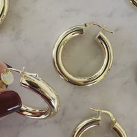 Lara Hoops
