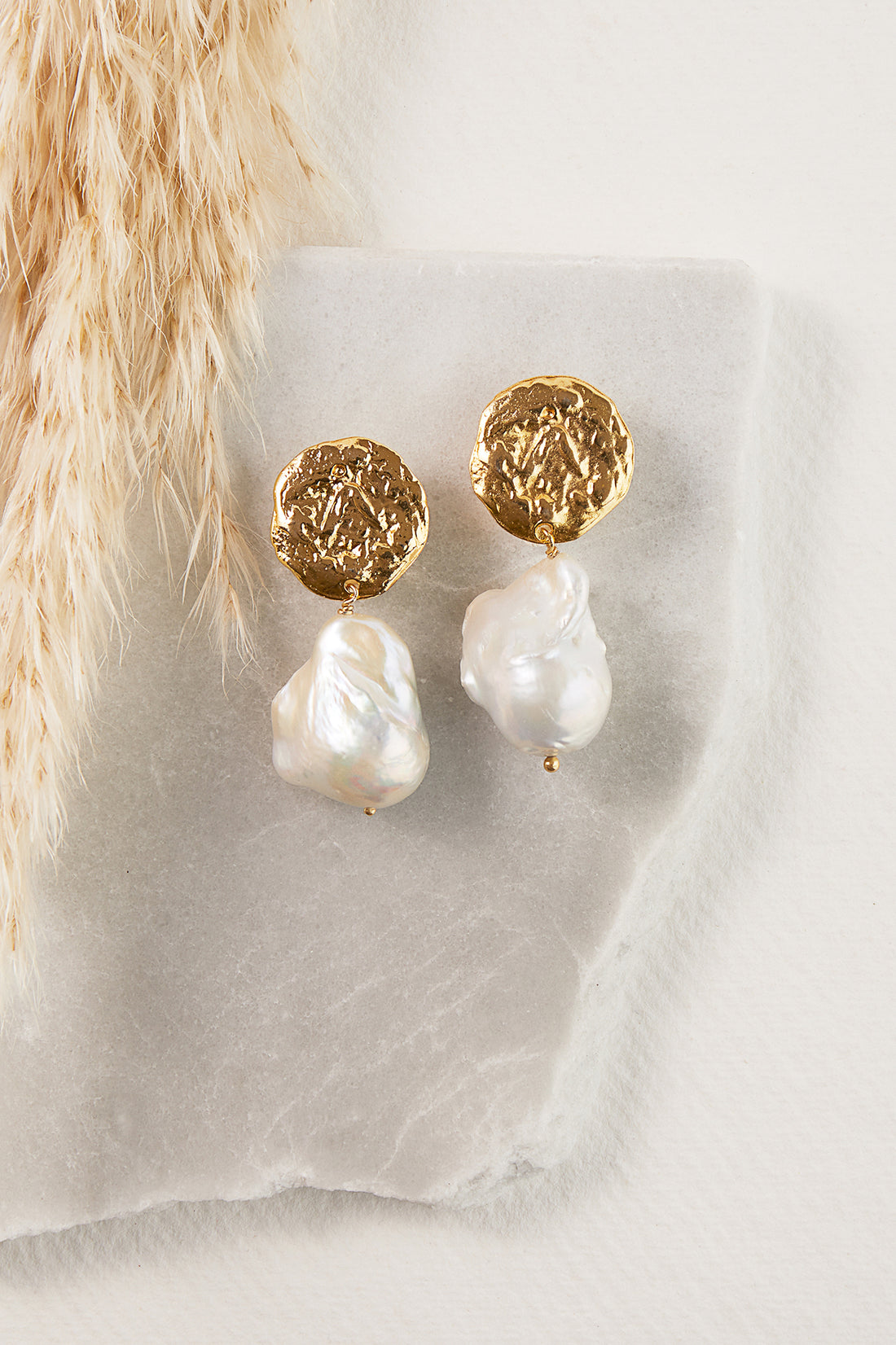 Ria Earrings