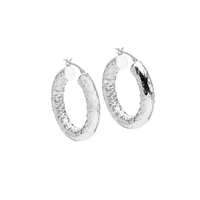 Amanda hoops