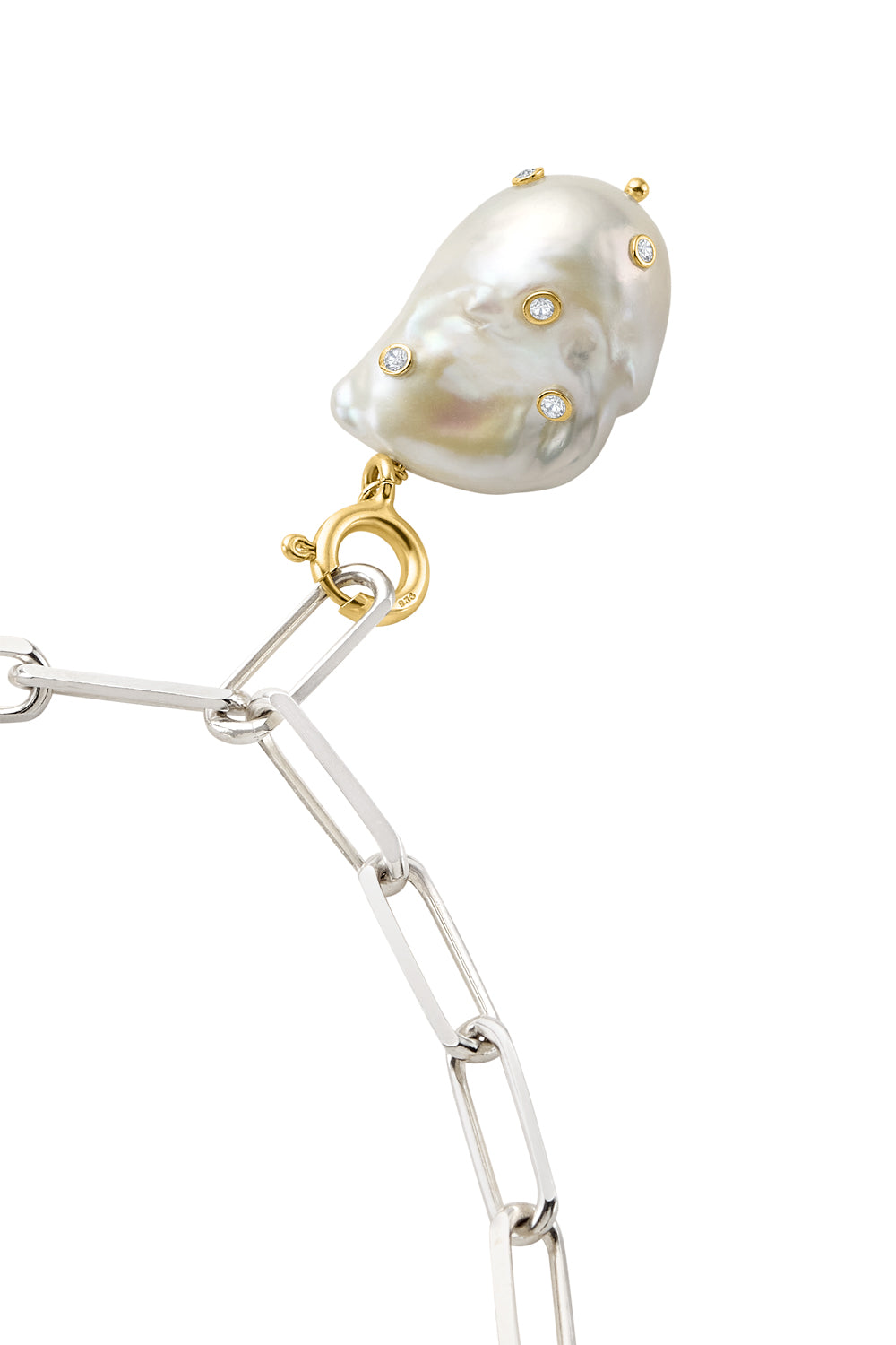 Pearl pendant with set Zircons