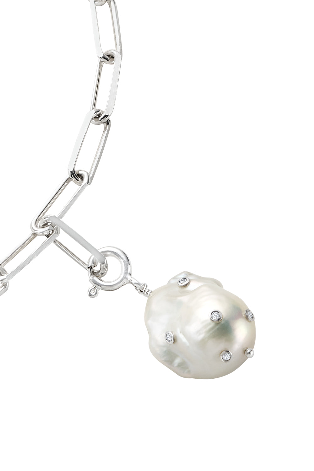 Pearl pendant with set Zircons