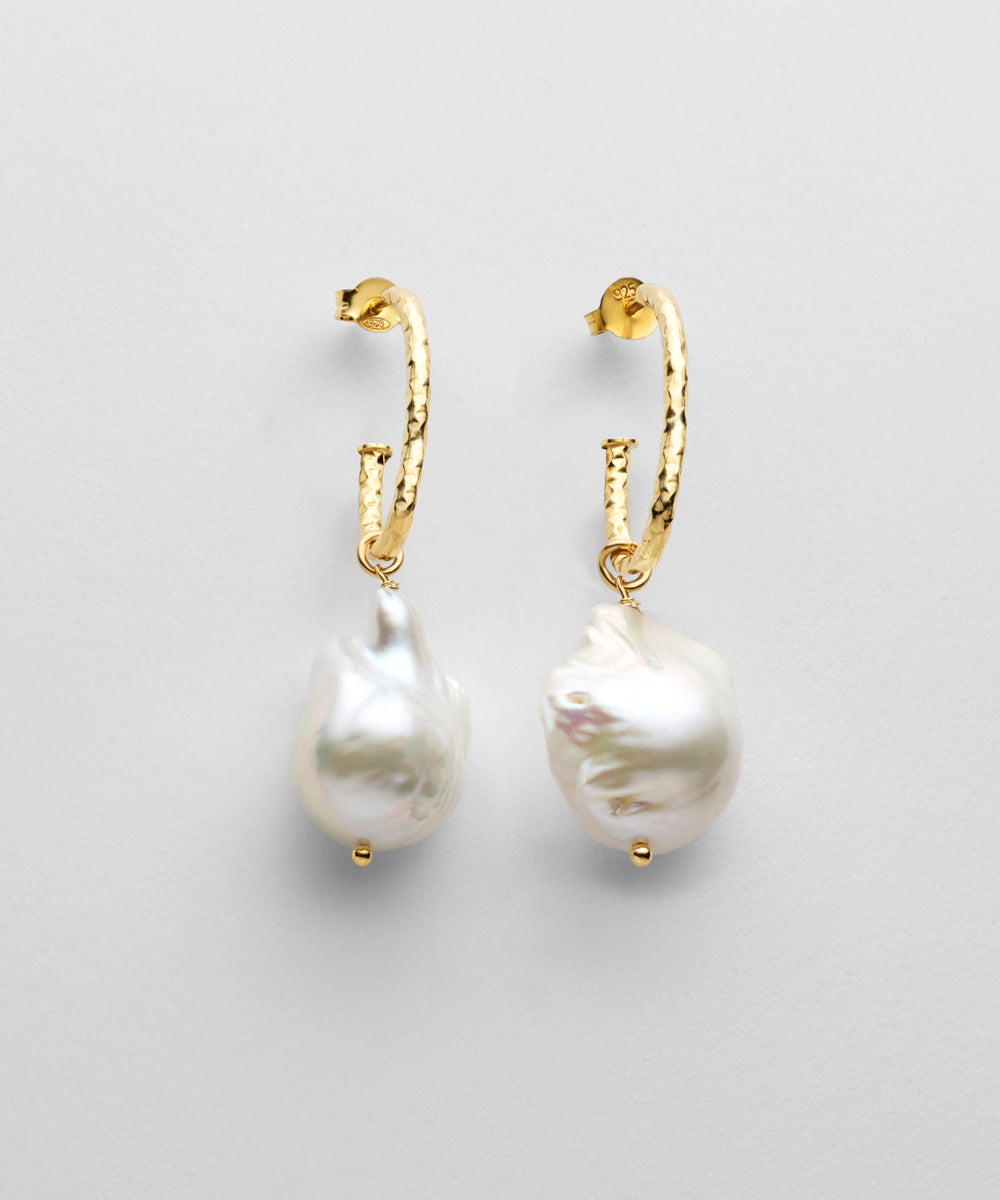 Chloe Pearl Earrings