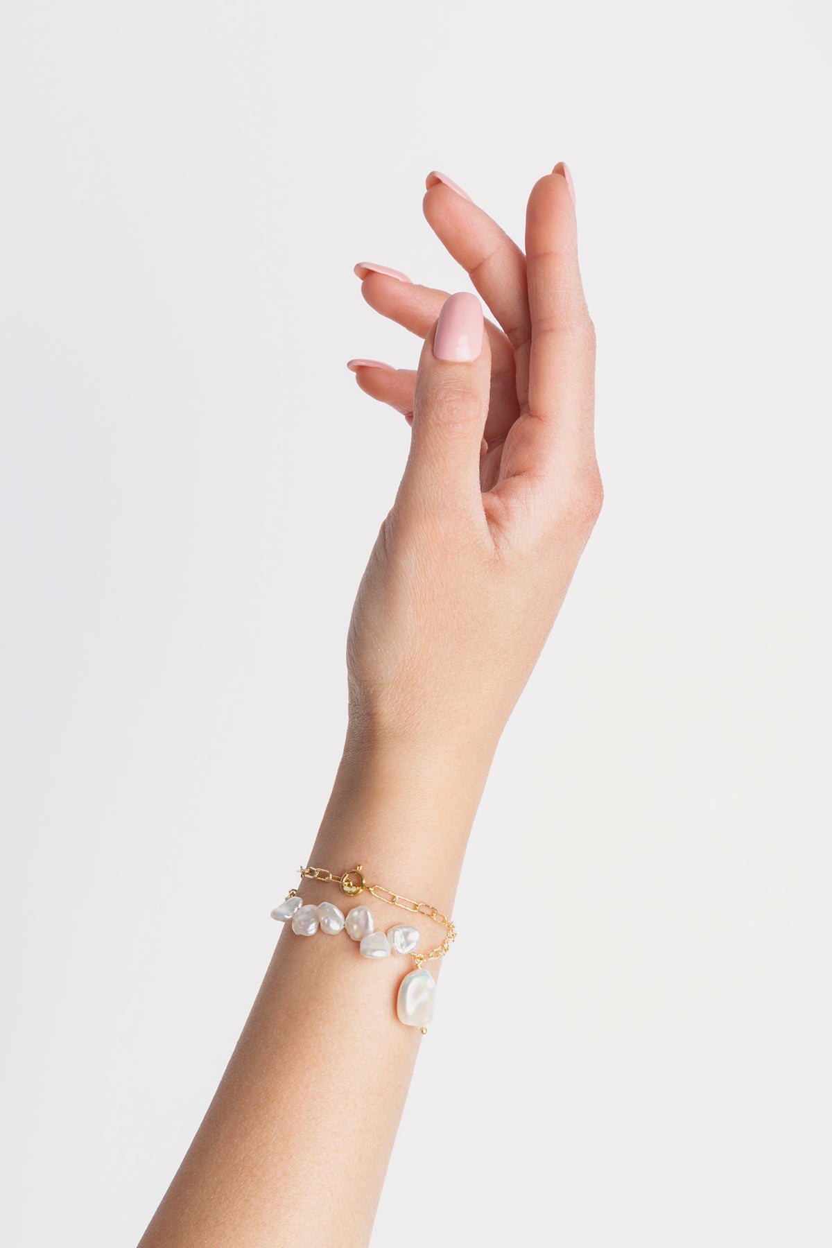 Talia Chain and Pearls Bracelet