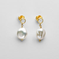 Petra Pearls Earrings