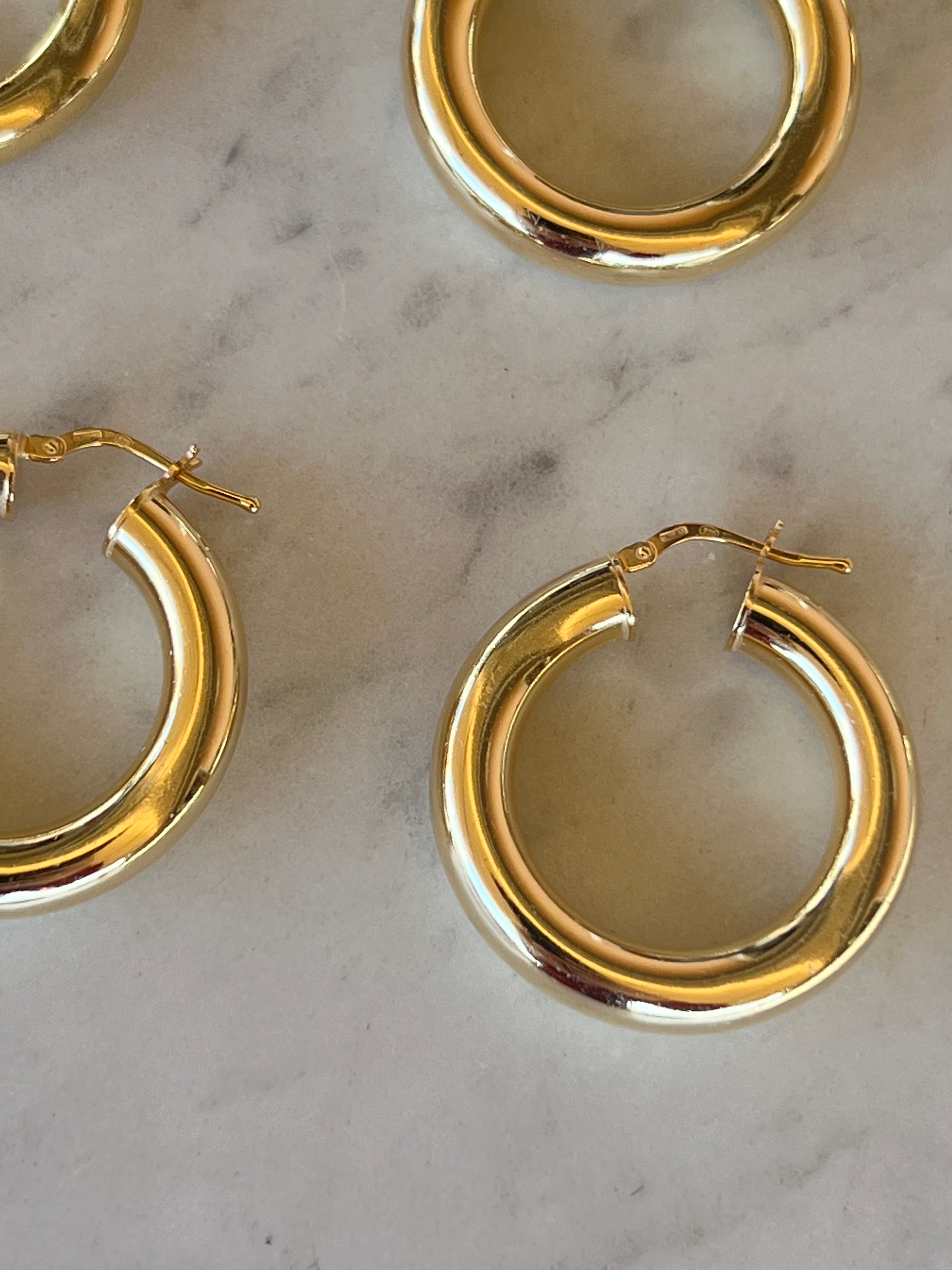 Lara Hoops – Buccarello Jewellery